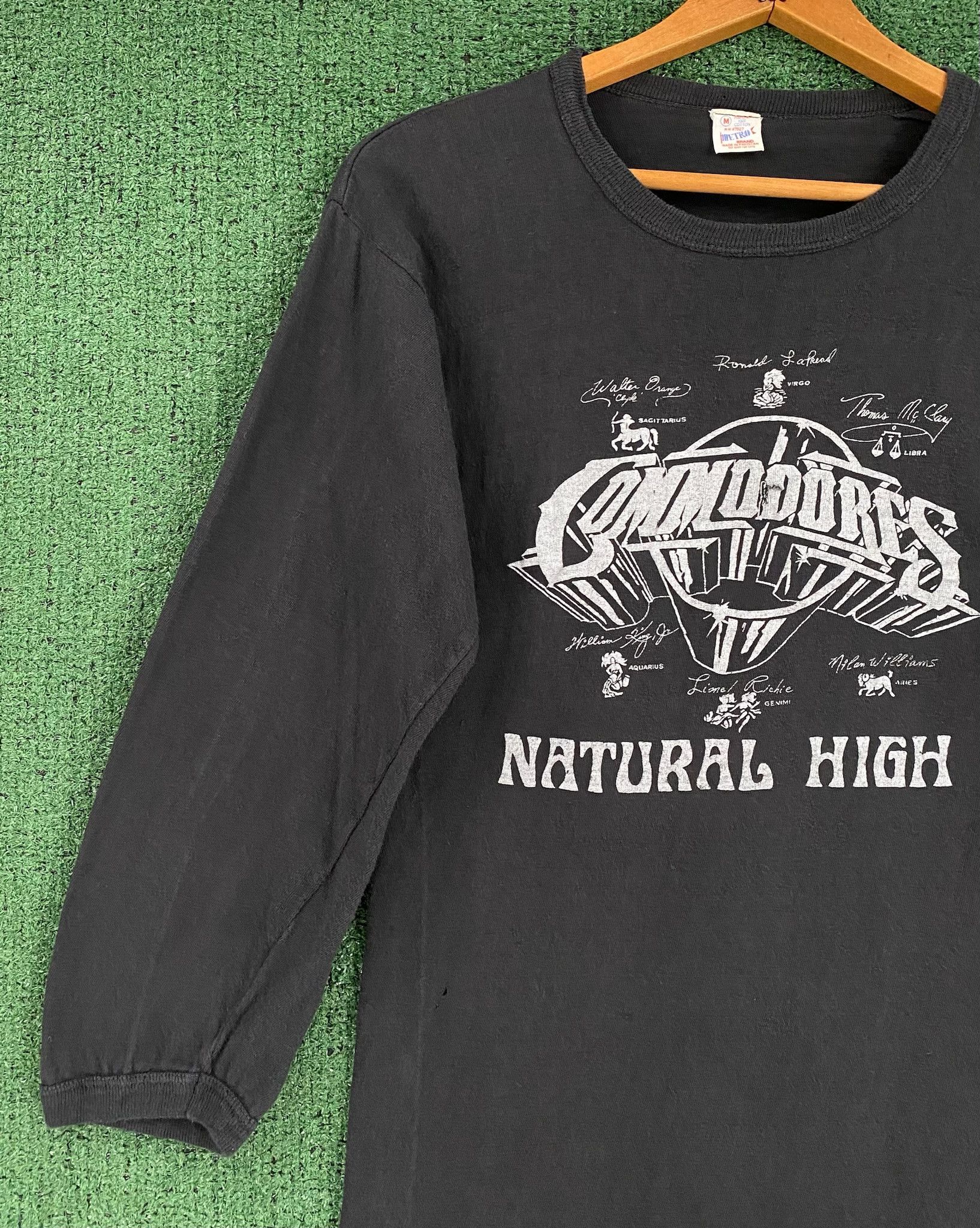 Vintage 1978 Commodores Natural High Album Concert T-Shirt XS Size XS / US 0-2 / IT 36-38 - 6 Thumbnail