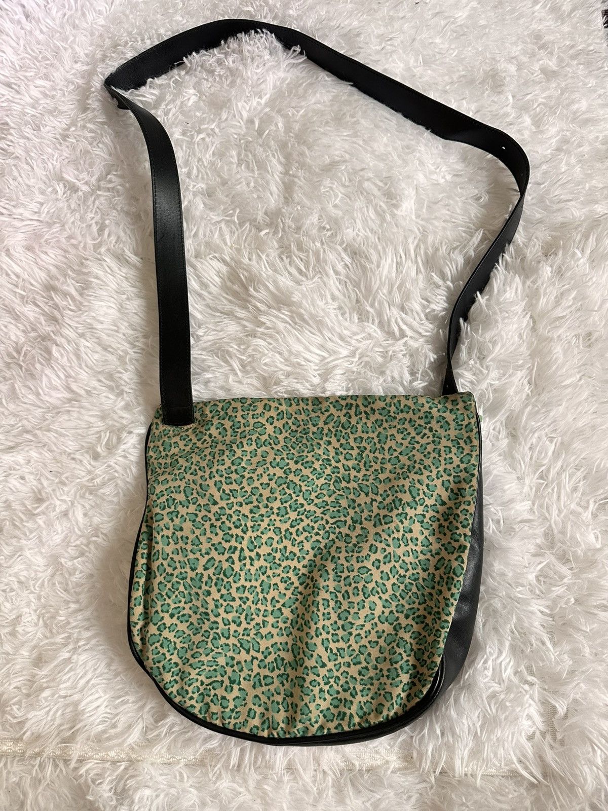 Bottega Veneta Vintage Bottega Veneta Leopard Nylon Shoulder Bag Size ONE SIZE - 14 Thumbnail