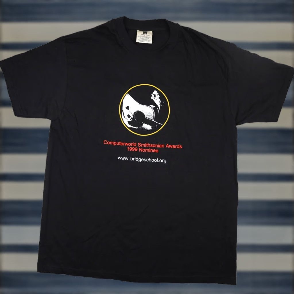 Vintage VINTAGE Neil Young Solo Smithsonian Awards Nominee T-Shirt Mens Large Black 1999 Graphic Shirt Size US L / EU 52-54 / 3 - 1 Thumbnail