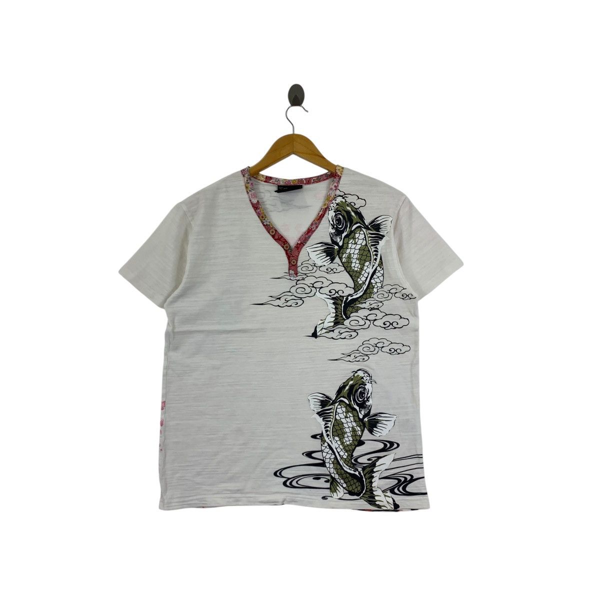 Vintage Vintage JAPAN TRADITIONAL KARAKURI Koi Sakura Tee Shirt Size L / US 10 / IT 46 - 1 Thumbnail