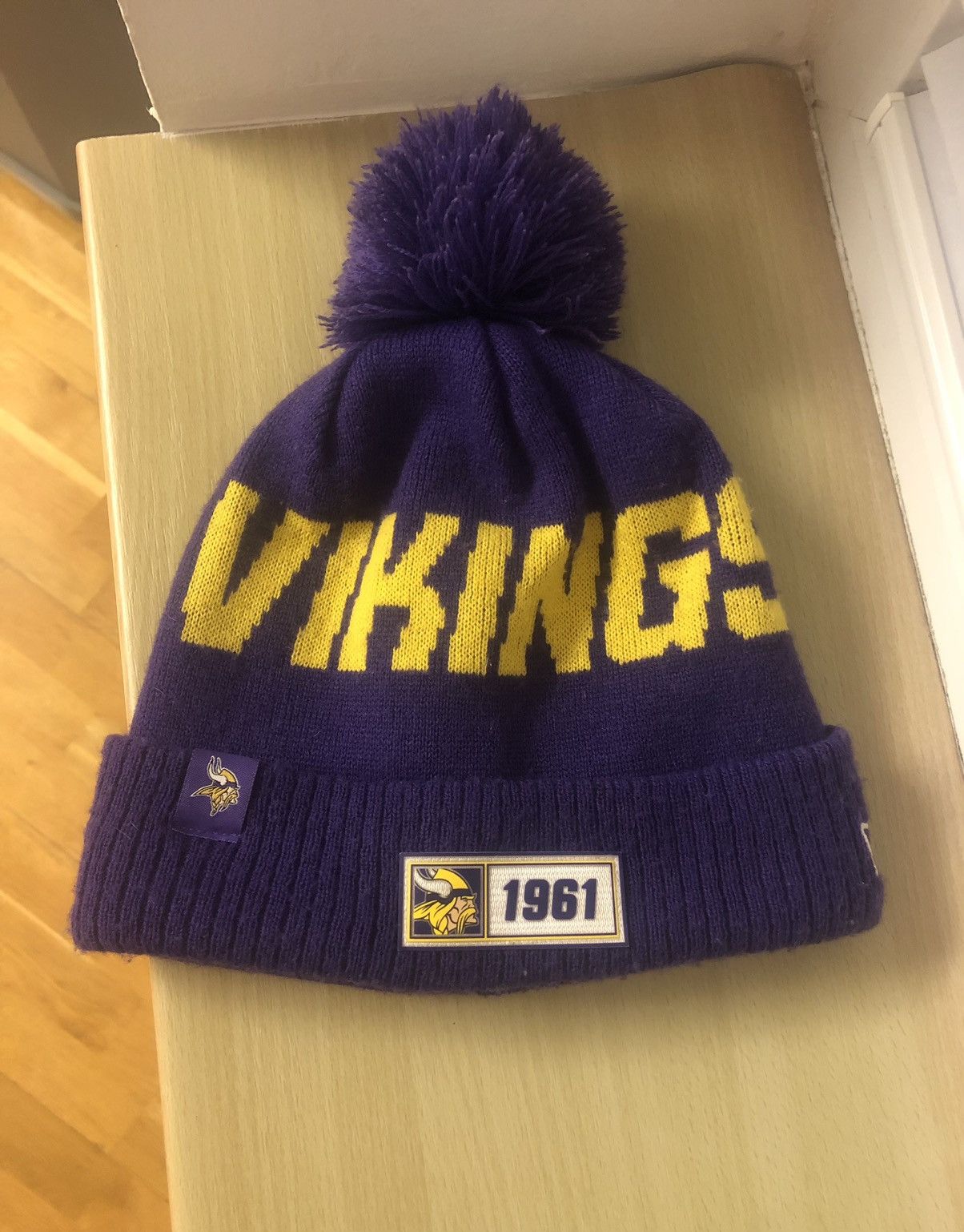 New Era × Vintage NEW ERA MINNESOTA VIKINGS VINTAGE NFL BEANIE HAT Size ONE SIZE - 1 Thumbnail