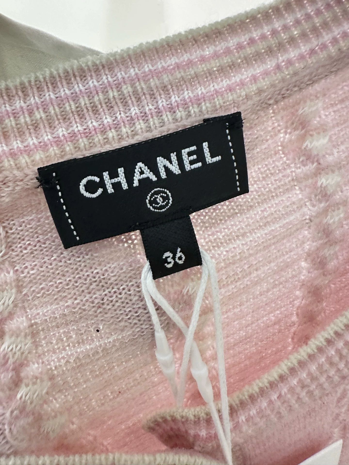 Chanel Chanel Pink Feather Cashmere Cardigan Size 36 New Size XS / US 0-2 / IT 36-38 - 3 Thumbnail