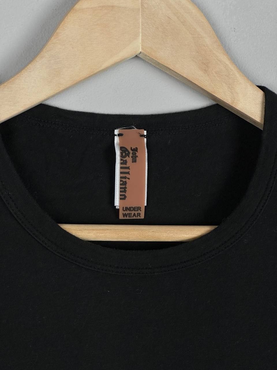 John Galliano John Galliano Gazette Basic Black Slim Avant Garde T Shirt Size S / US 4 / IT 40 - 4 Thumbnail