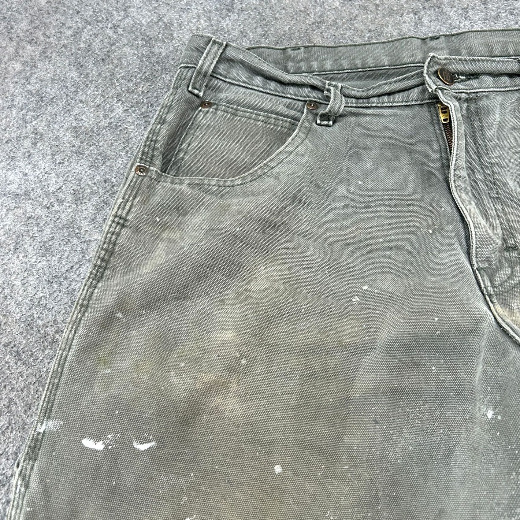Dickies VINTAGE Dickies Pants Mens 33x34 Green Carpenter Straight Relaxed Fit Workwear Thrashed Size US 33 - 7 Thumbnail