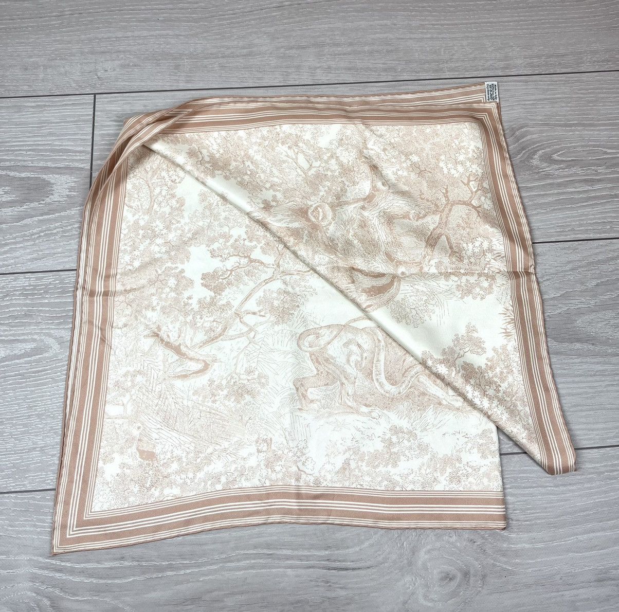 Dior Christian Dior 100% Silk Animal Print Womens Scarf Size ONE SIZE - 5 Thumbnail