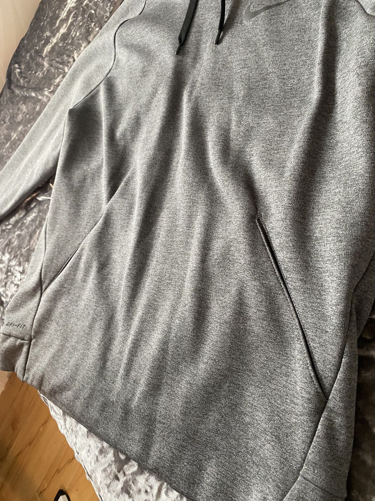 Nike Nike Dri Fit Hoodie Size US L / EU 52-54 / 3 - 3 Thumbnail