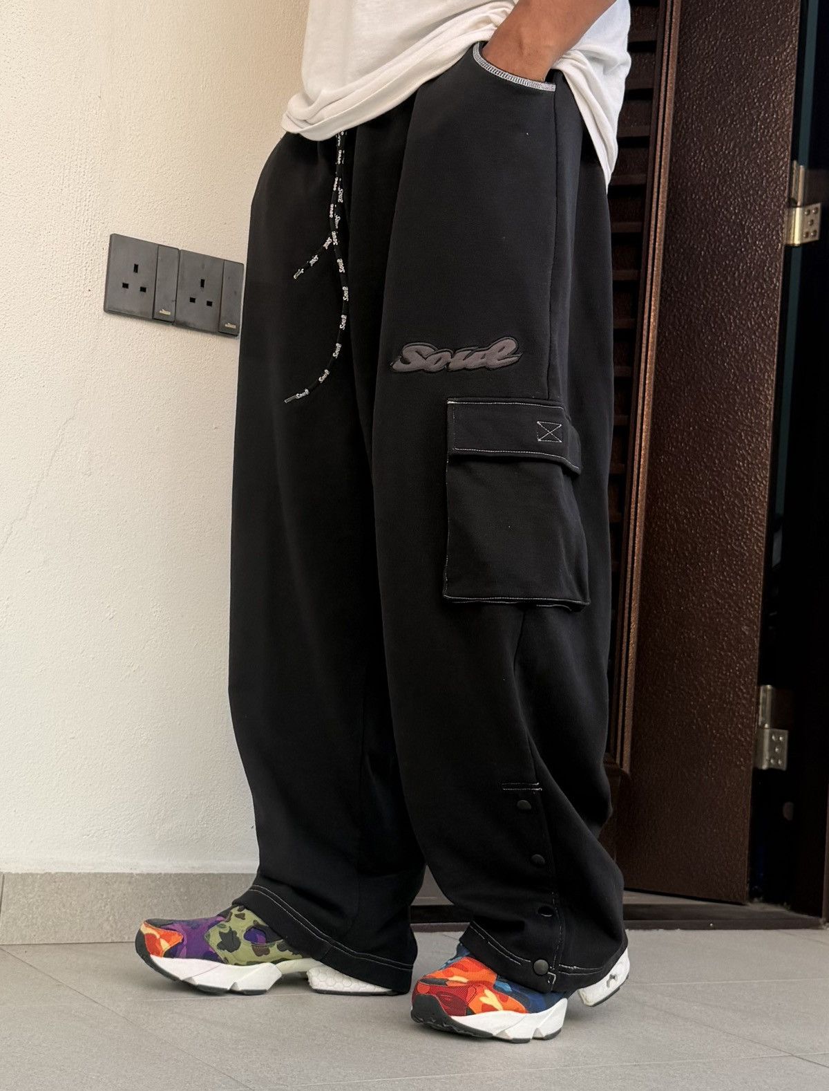 Triple 5 Soul SOUL Black Baggy Cargo Sweatpants Size US 36 / EU 52 - 2 Thumbnail