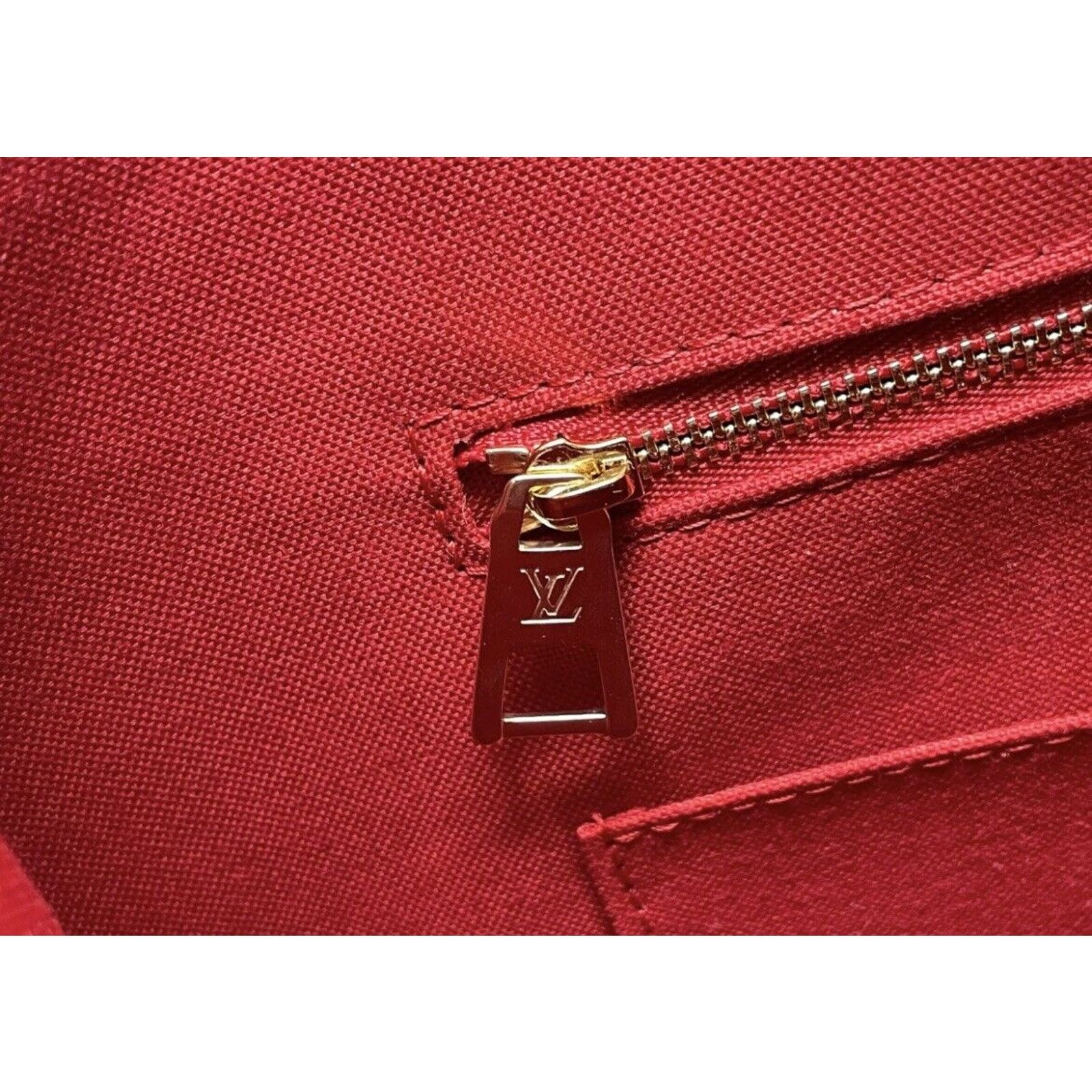 Louis Vuitton Louis Vuitton onthego GM Tote in Monogram Canvas Brand New Size ONE SIZE - 11 Thumbnail
