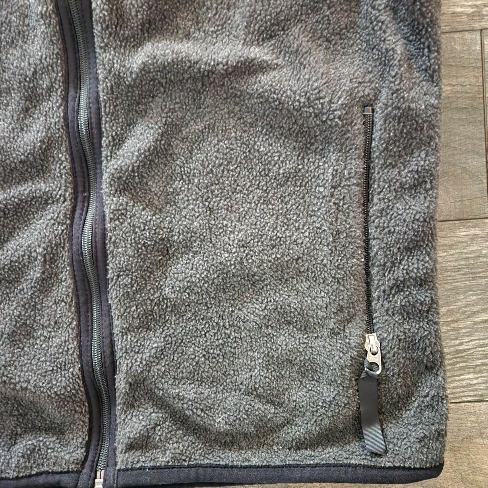 Patagonia VINTAGE Patagonia Synchilla Fleece Vest Mens Medium Gray Full Zip Made In USA Size US M / EU 48-50 / 2 - 2 Thumbnail