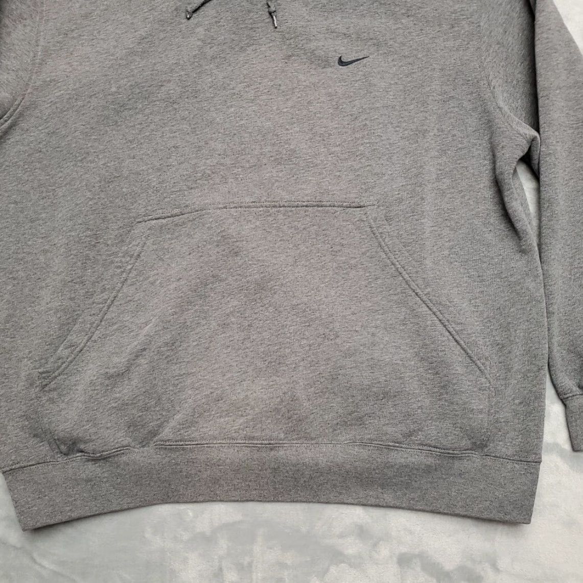 Nike VINTAGE Nike Hoodie Men XL Gray Hooded Embroidered Logo Fleece Sweatshirt Retro 90s Size US XL / EU 56 / 4 - 2 Thumbnail