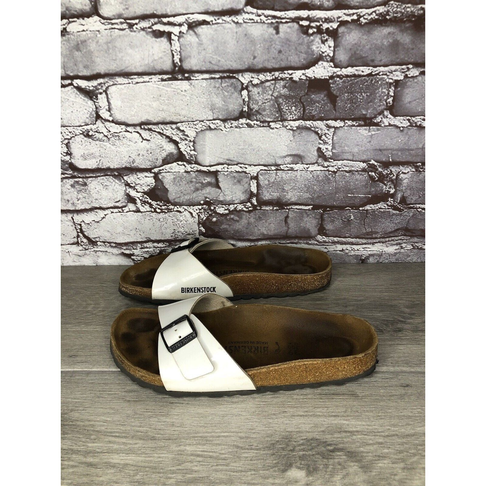 Birkenstock Birkenstock Madrid White Patent Leather Slides Sandals Women Size US 8.5 / IT 38.5 - 18 Thumbnail