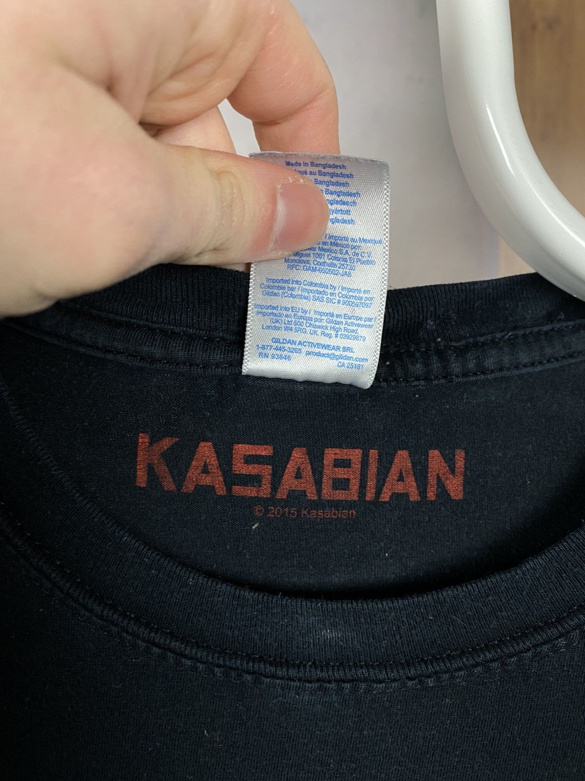 Band Tees 🎸Vintage 2015 T-Shirt Kasabian Live Concert Overprint Tee🎸 Size US M / EU 48-50 / 2 - 10 Thumbnail