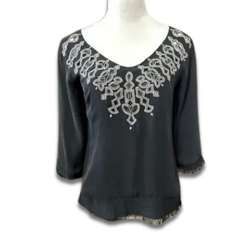 Other White House Black Market Blouse Fringed Embroidered Black XS Size XS / US 0-2 / IT 36-38 - 1 Thumbnail
