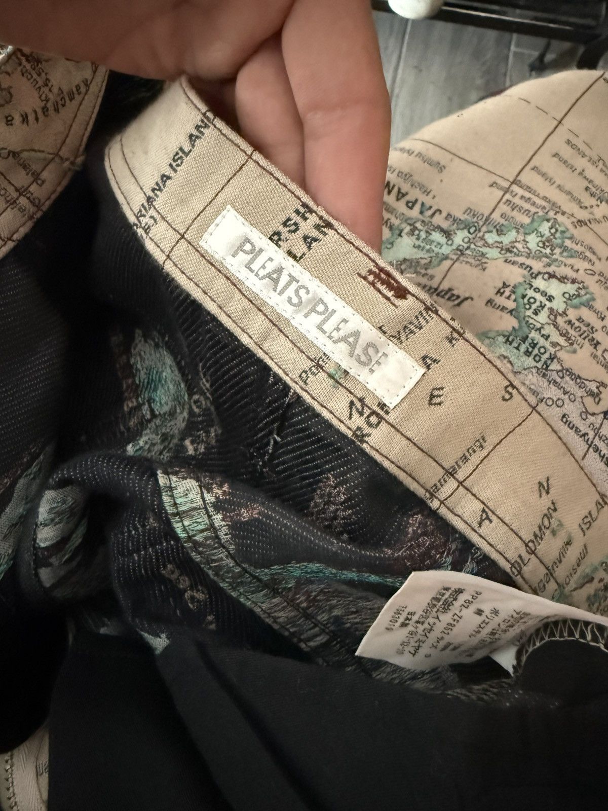Pleats Please Issey Miyake RARE Issey Miyake Pleats Please Map Pants Size US 32 / EU 48 - 12 Thumbnail