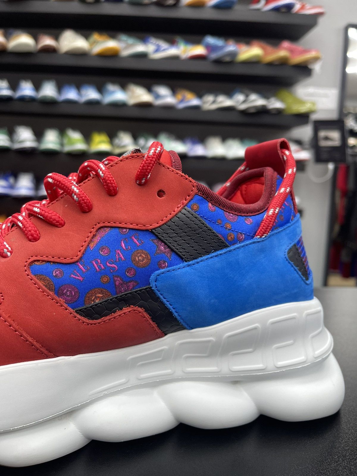 Versace Size 8US/41 - Versace $1075 Red/Blue Barocco Chain Reaction Size US 8 / EU 41 - 7 Thumbnail