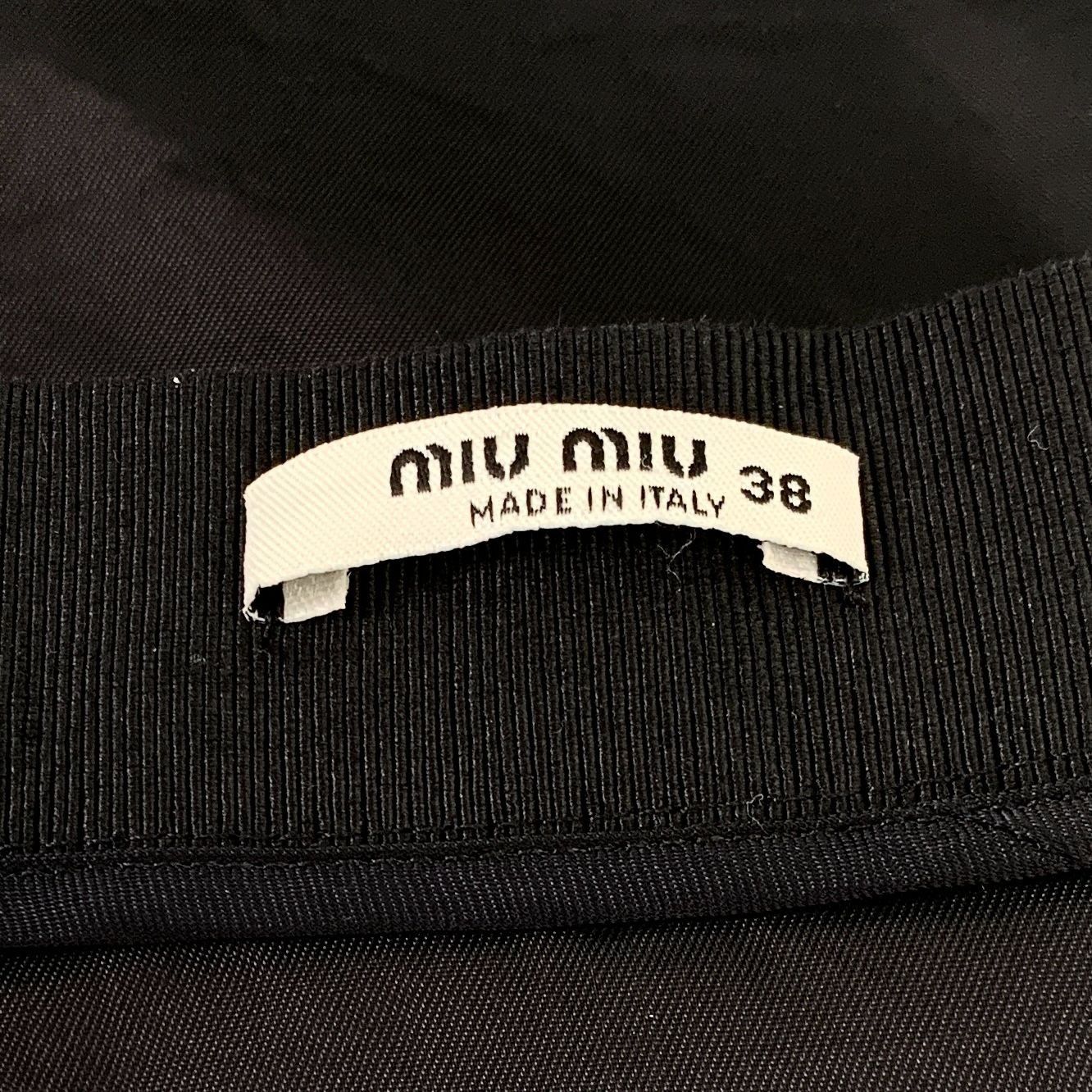 Miu Miu Miu Miu Black Velvet Skirt With Bow Waist & Pearl Button Acc Size 38" / US 16 / IT 52 - 5 Thumbnail