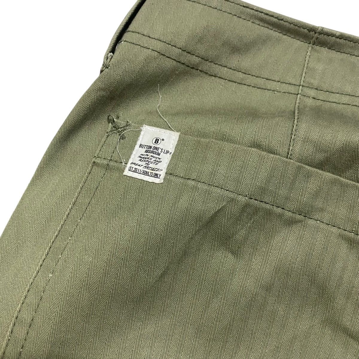 Japanese Brand BUTTON ONE'S LIP Herringbone Fatigue Pants Size US 30 / EU 46 - 13 Thumbnail