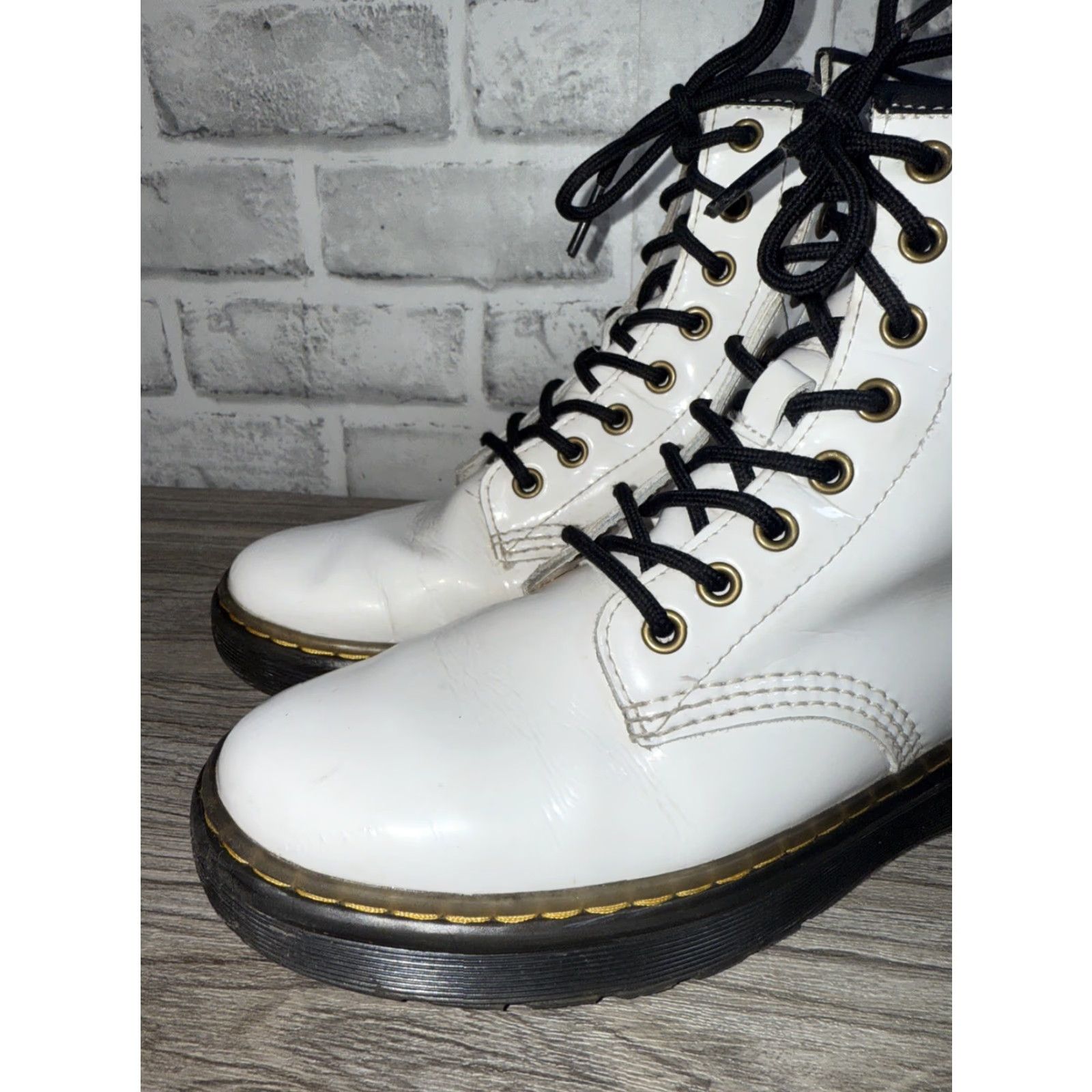 Dr. Martens Dr. Martens Boots Zavala White Leather Air Wair Combat Womens Mens 7 6 Size US 7 / IT 37 - 2 Thumbnail