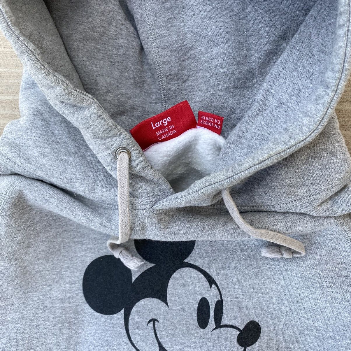 Disney × Supreme Supreme Disney Mickey Mouse Hooded Sweatshirt Grey 2009 Size US L / EU 52-54 / 3 - 11 Thumbnail