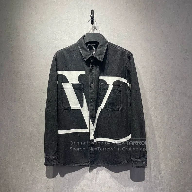 Valentino Valentino Printed denim shirt Size US S / EU 44-46 / 1 - 1 Thumbnail