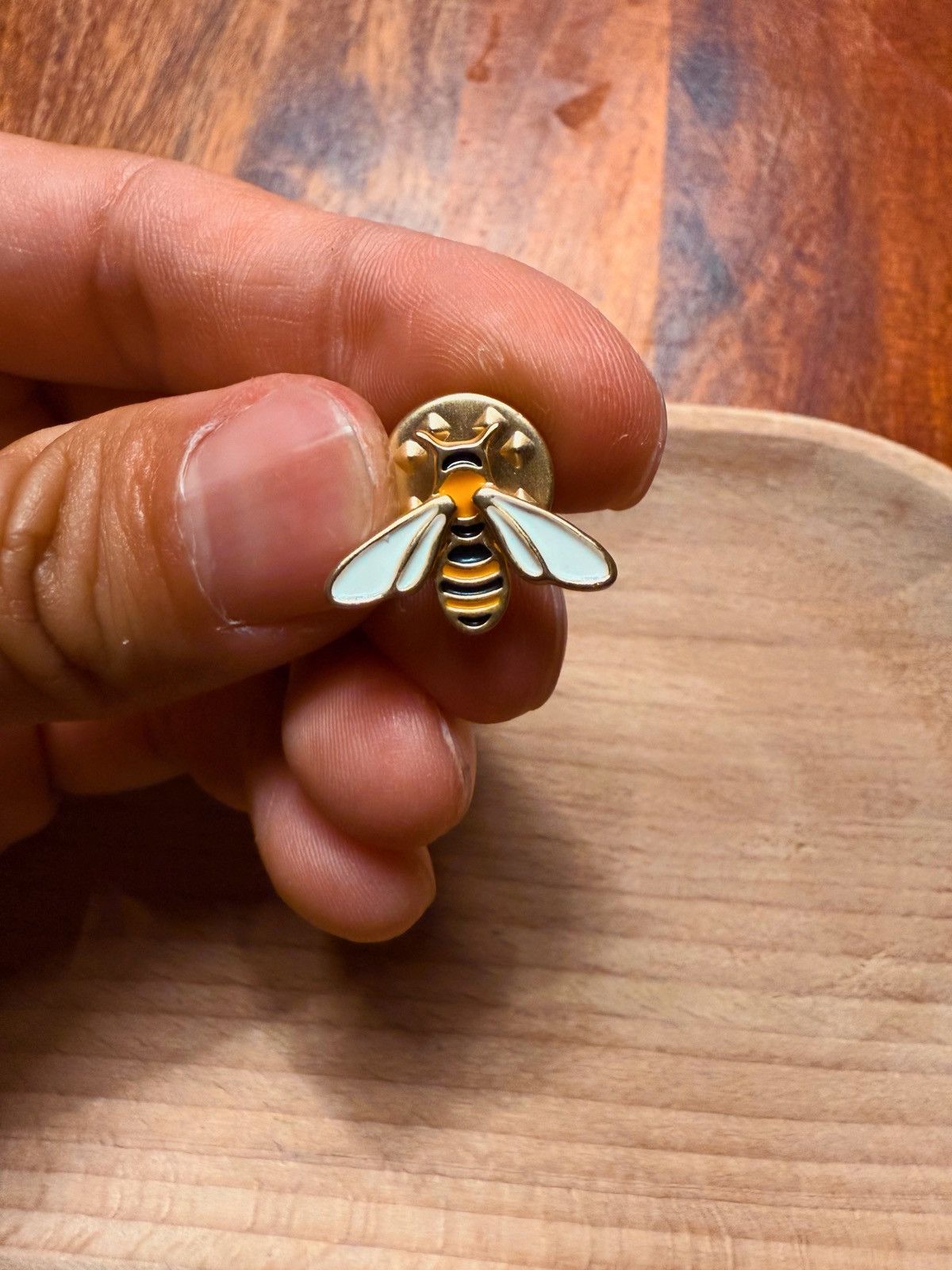 Other Gold & White Bee Enamel Pin – Cute Insect Lapel Brooch Size ONE SIZE - 1 Thumbnail