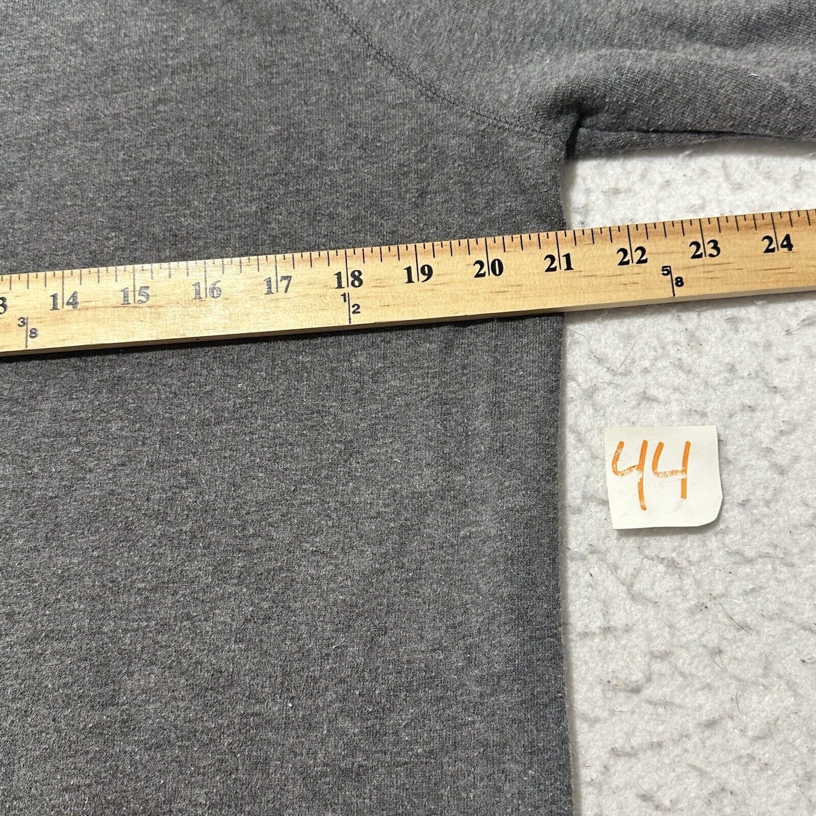 Victoria's Secret Victoria's Secret PINK Large Gray Crewneck Sweatshirt Dog Size L / US 10 / IT 46 - 8 Thumbnail