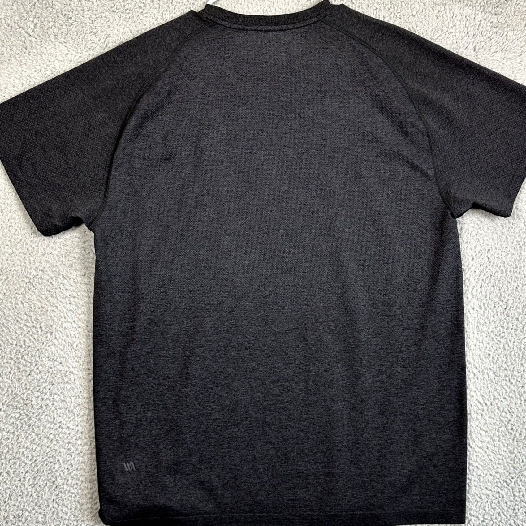 Vintage VRST T-Shirt Short Sleeve Tee Mens 2XL Black Gray Athletic Performance Crewneck Bath breathable Size US XXL / EU 58 / 5 - 3 Thumbnail
