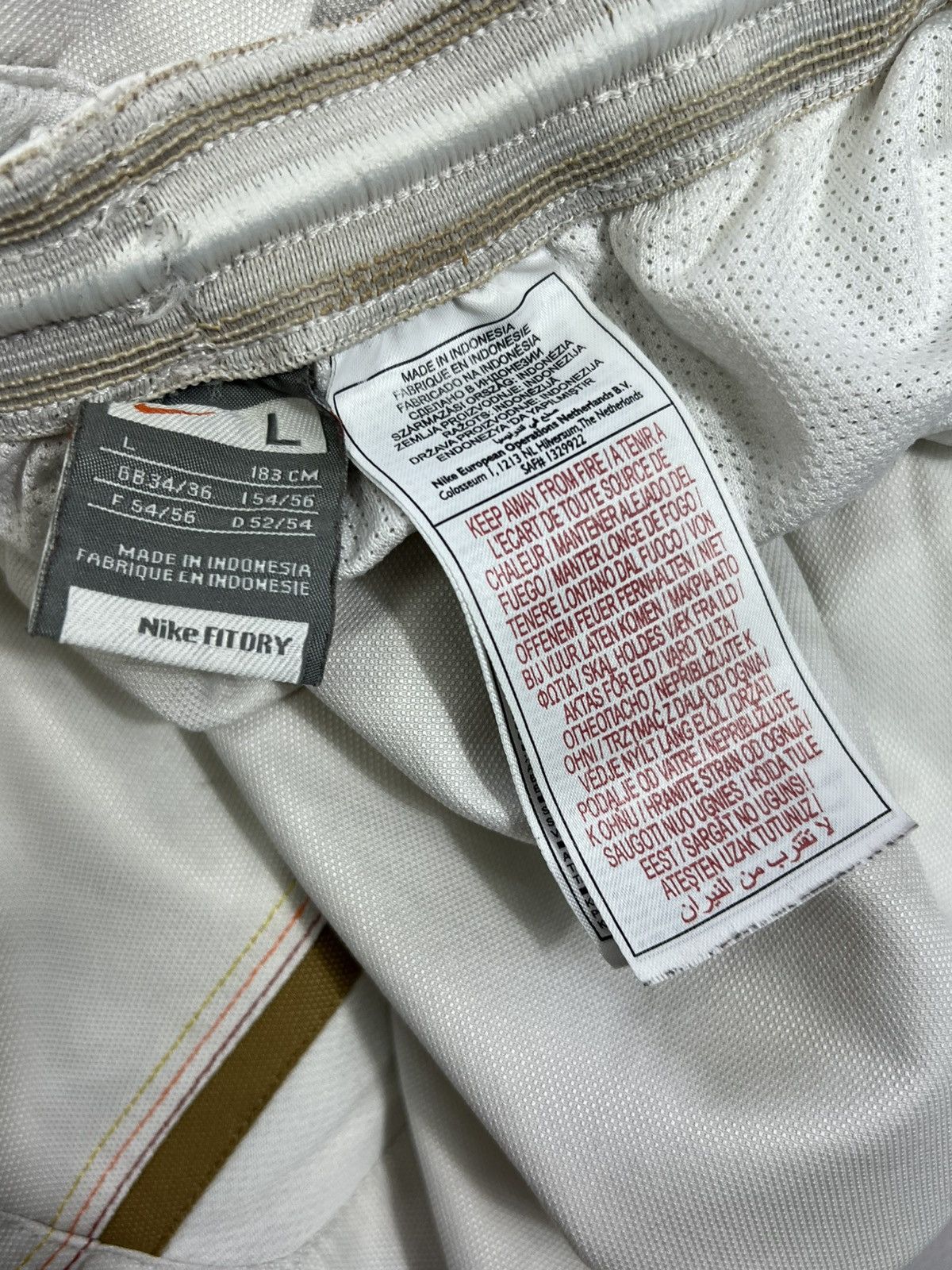 Nike × Vintage Nike Ronaldinho Vintage White Shorts L 00s Streetwear Sport Size US 34 / EU 50 - 7 Thumbnail