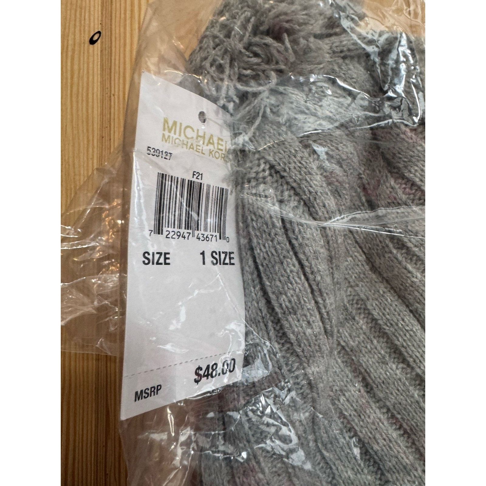 Michael Kors NWT Michael Michael Kors Gray Knit Beanie Pom Pom MK OS Hat Size ONE SIZE - 5 Thumbnail