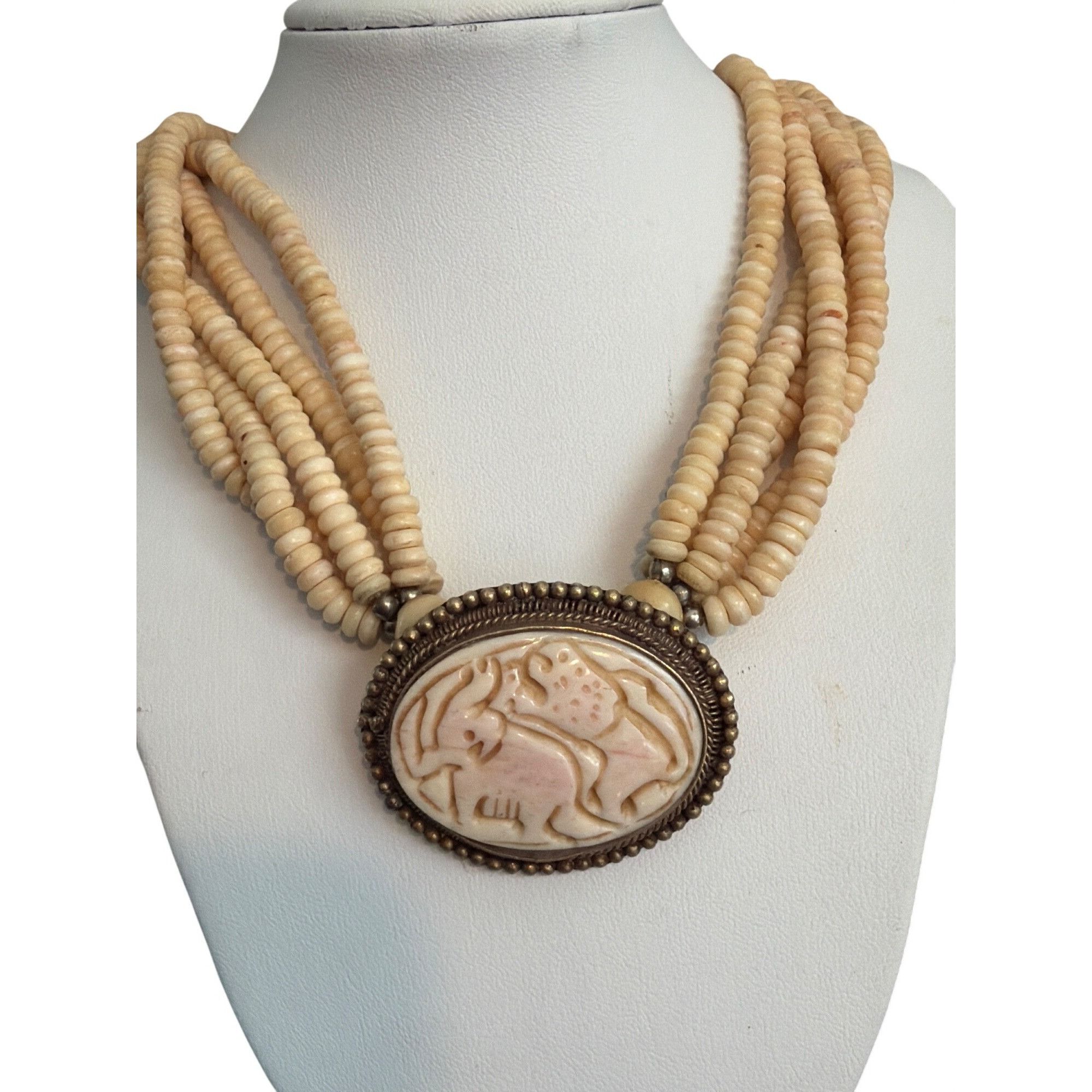 Other Vintage Bovine Bone Etched Pendant Necklace Beads Elephant L Size ONE SIZE - 1 Thumbnail