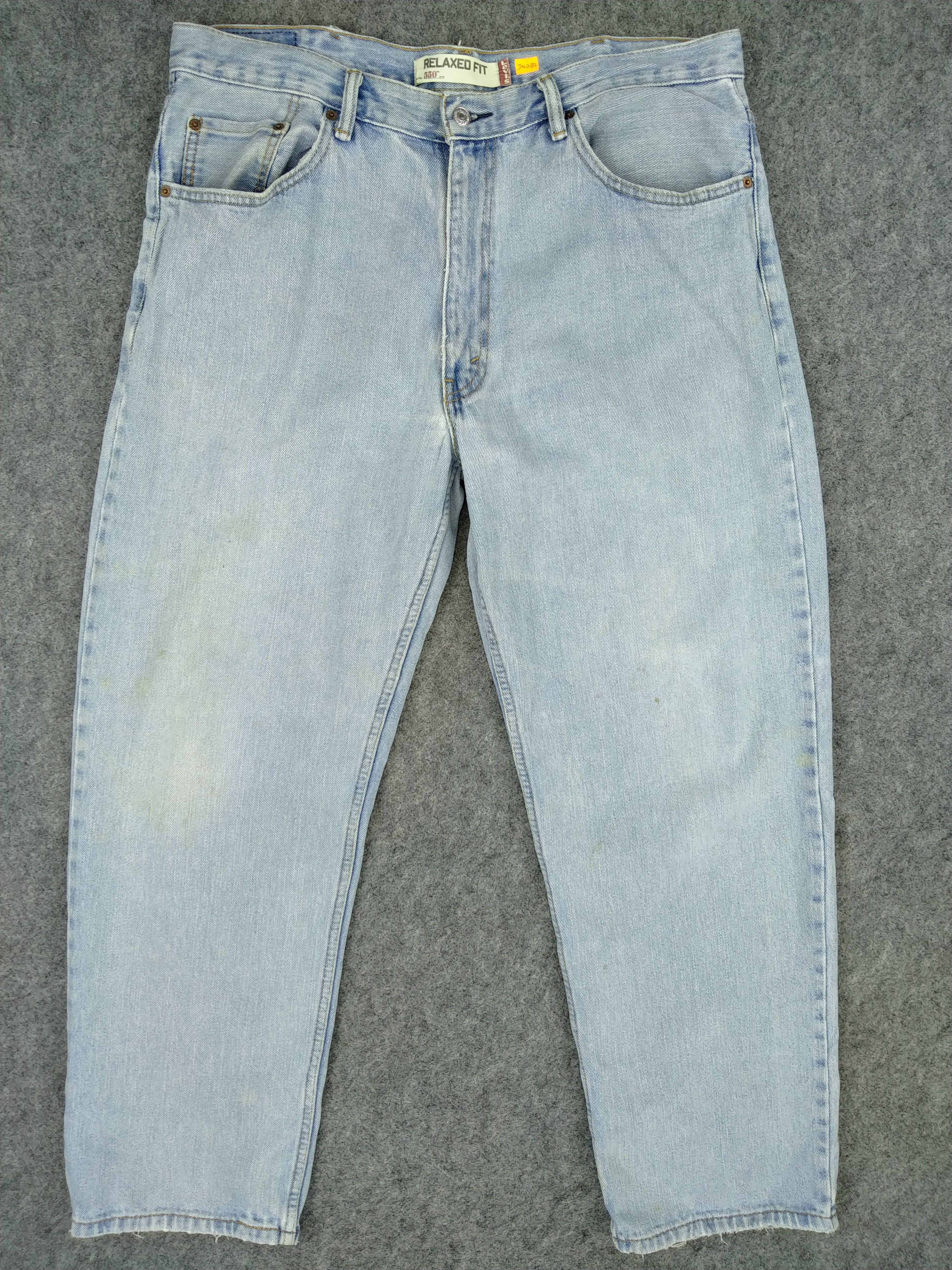 Light Wash Vintage Levi's 550 Denim 37x28.5 -JN282