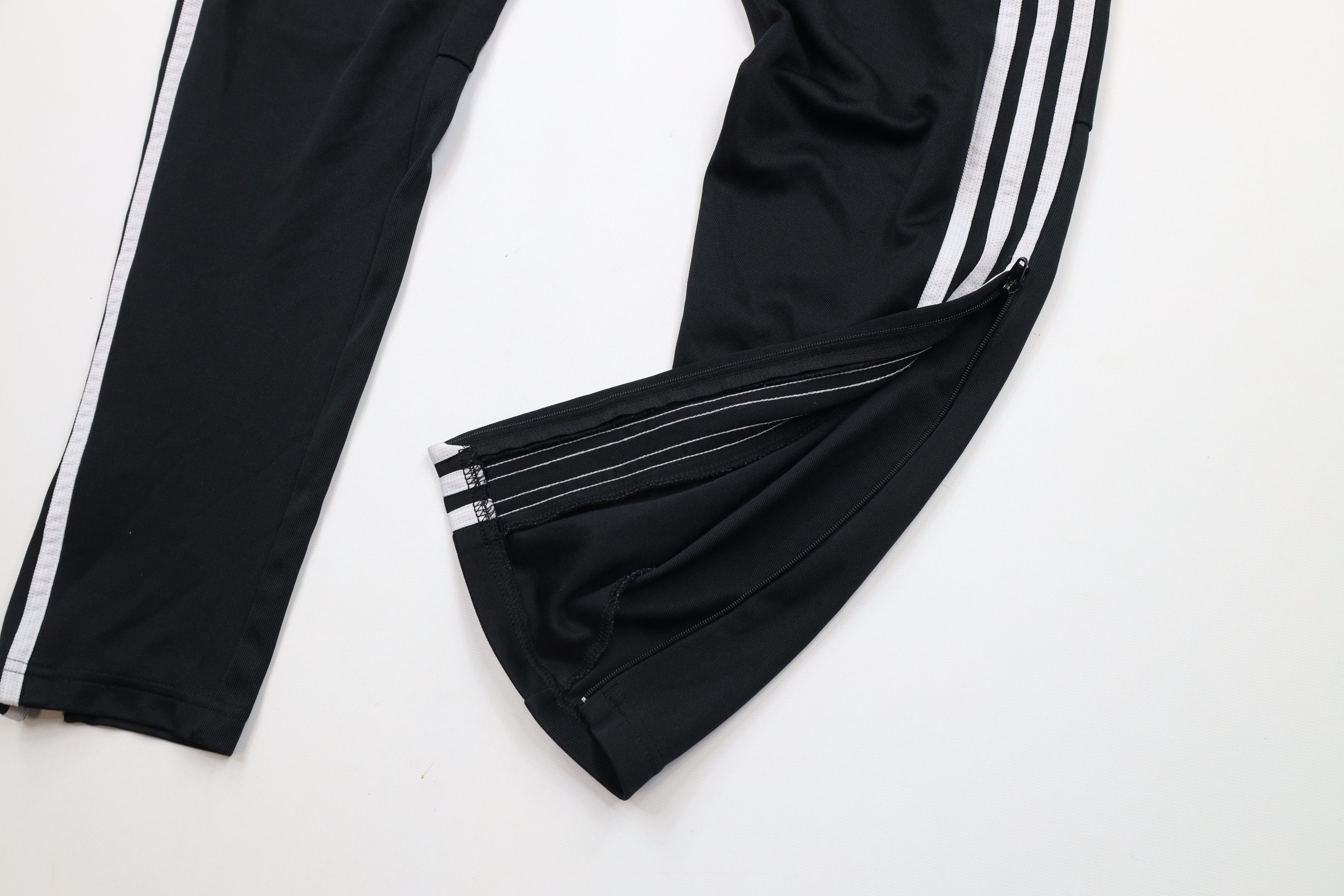 Adidas × Vintage Vintage Adidas Out Striped Tapered Leg Soccer Warm Up Pants Size US 34 / EU 50 - 5 Thumbnail