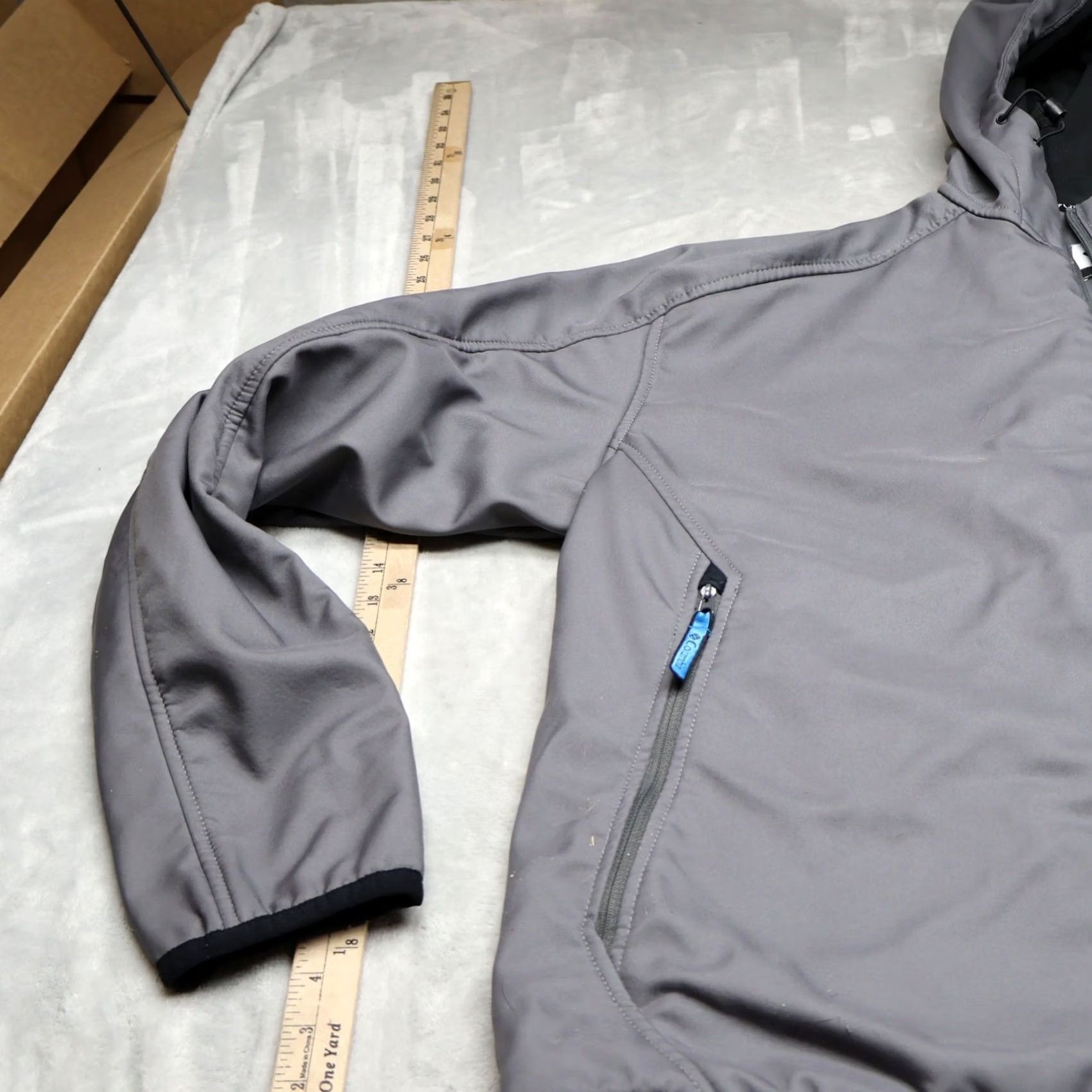 Rains Columbia Jacket Mens XXL Grey Softshell Rain Wind Full Zip Hooded Outdoor Hiking Size US XXL / EU 58 / 5 - 2 Thumbnail