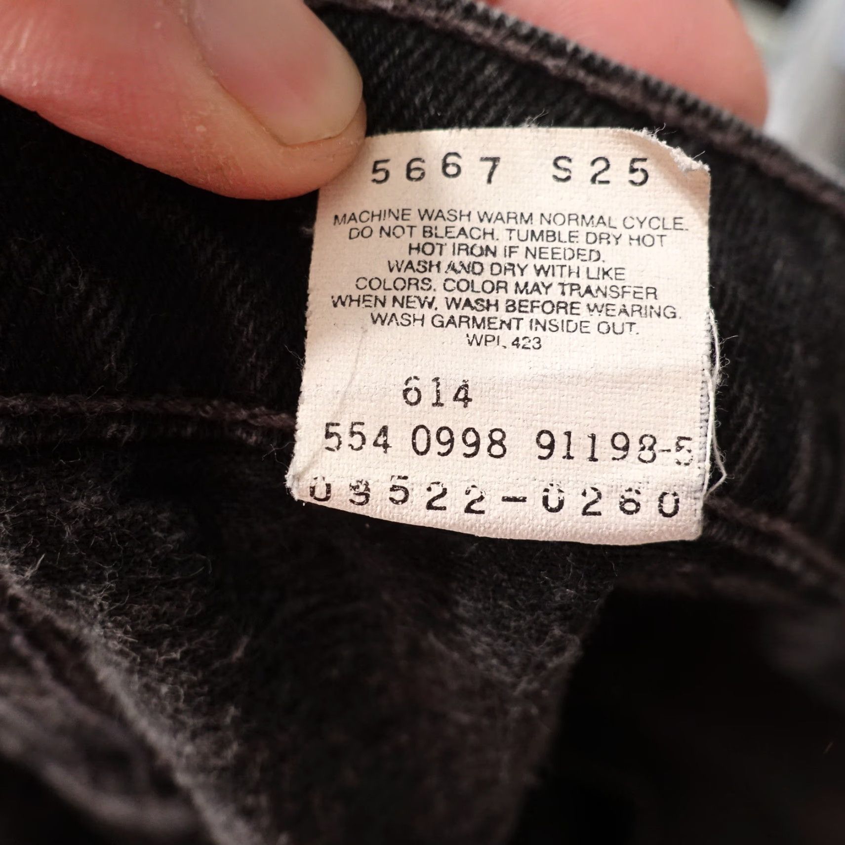 Levi's Vintage Levi's 550 Jeans Men's Relaxed Fit Tapered Black Denim 42x29 Size 42" / US 20 - 8 Thumbnail