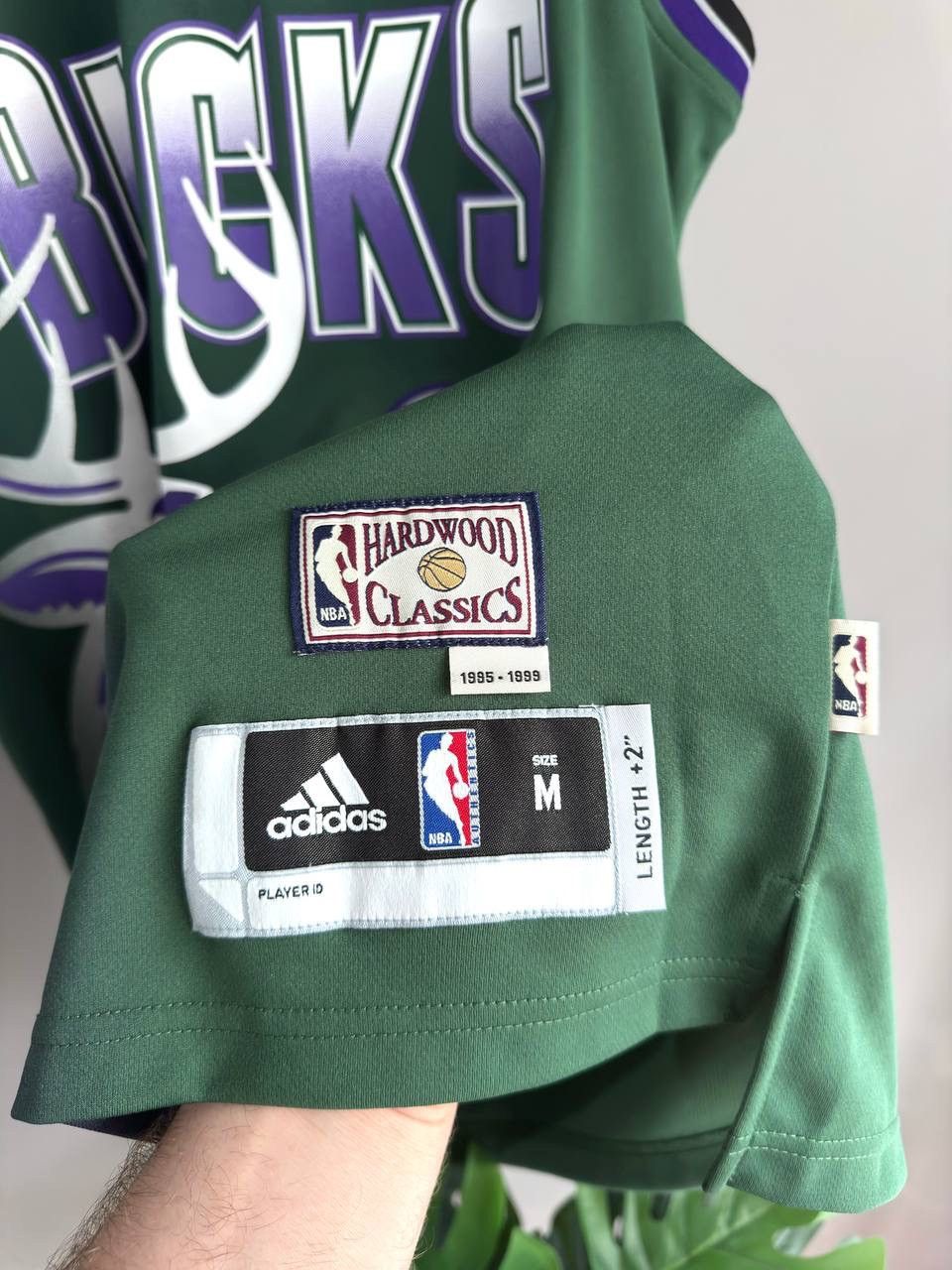 Adidas Milwaukee Bucks 1995-99 NBA Basketball Jersey #3 JENNINGS, M Size US M / EU 48-50 / 2 - 8 Thumbnail
