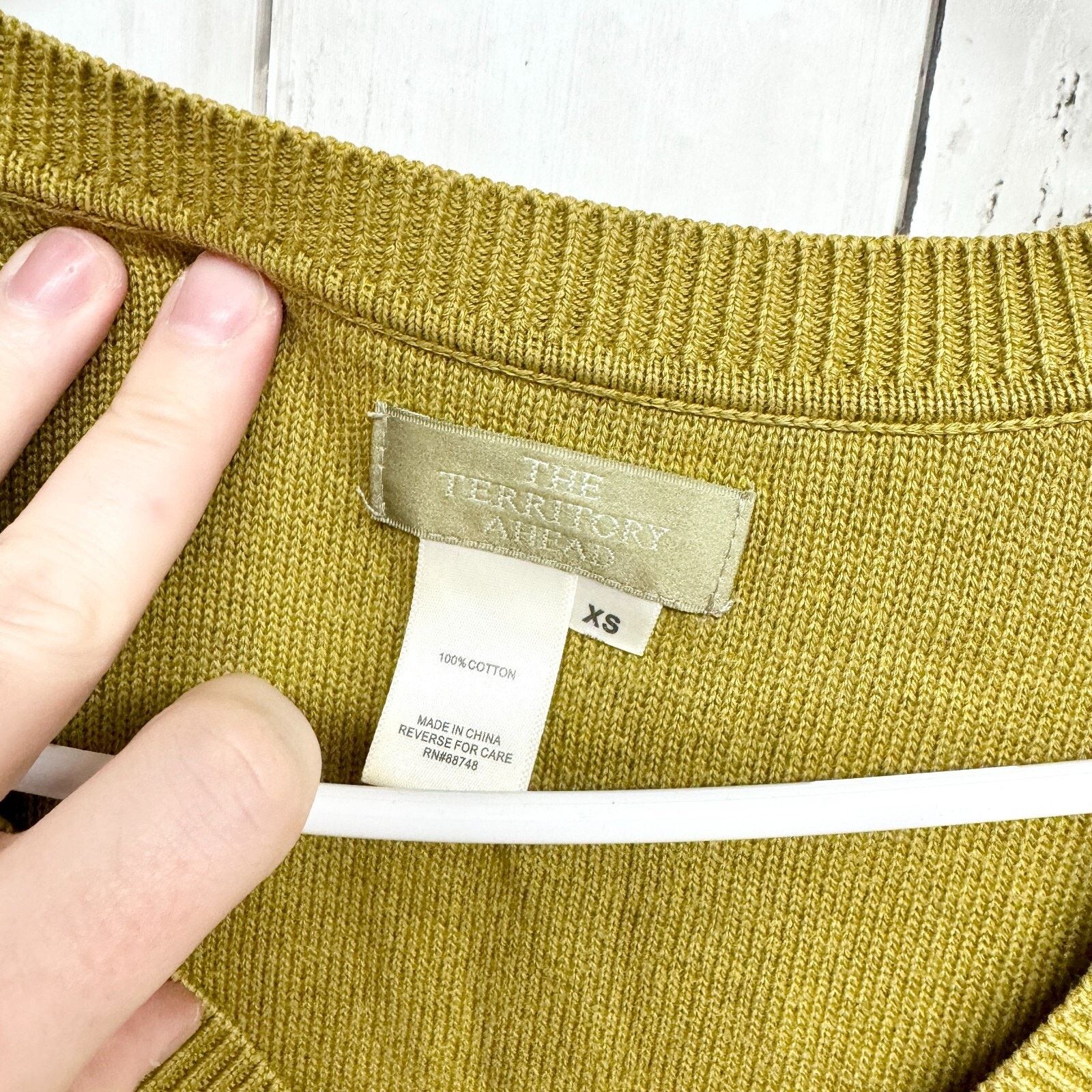 Other Territory Ahead Sweater Sz Large Golden V-Neck Pullover Knit Size L / US 10 / IT 46 - 2 Thumbnail