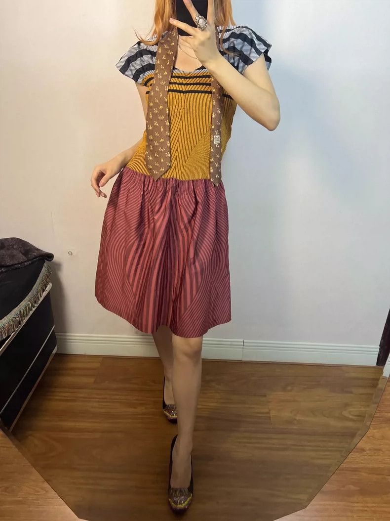 Issey Miyake Issey Miyake size:2 Red striped skirt Size 42" / US 20 - 7 Thumbnail