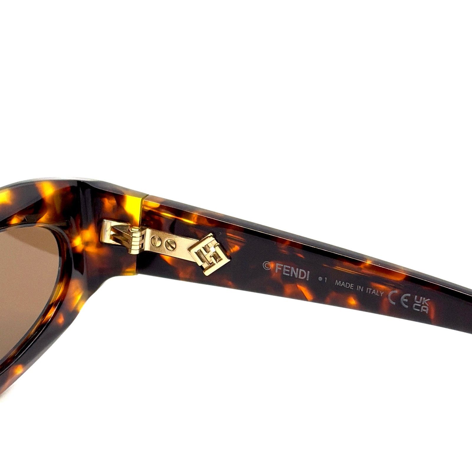 Fendi New!!! FENDI Sunglasses FE40177U 56G Authentic Size ONE SIZE - 9 Thumbnail