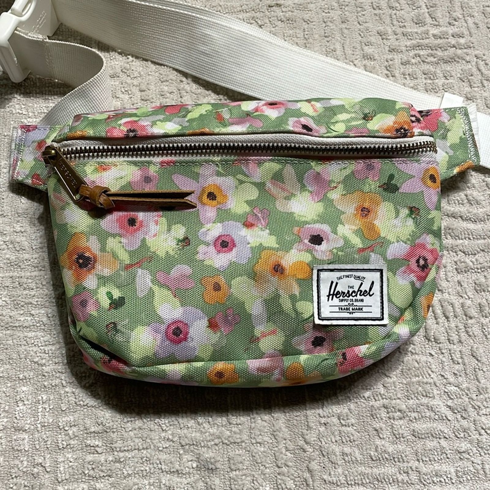 Herschel Supply Co. Herschel Floral Hip bag / waist bag - Rare Size ONE SIZE - 1 Thumbnail