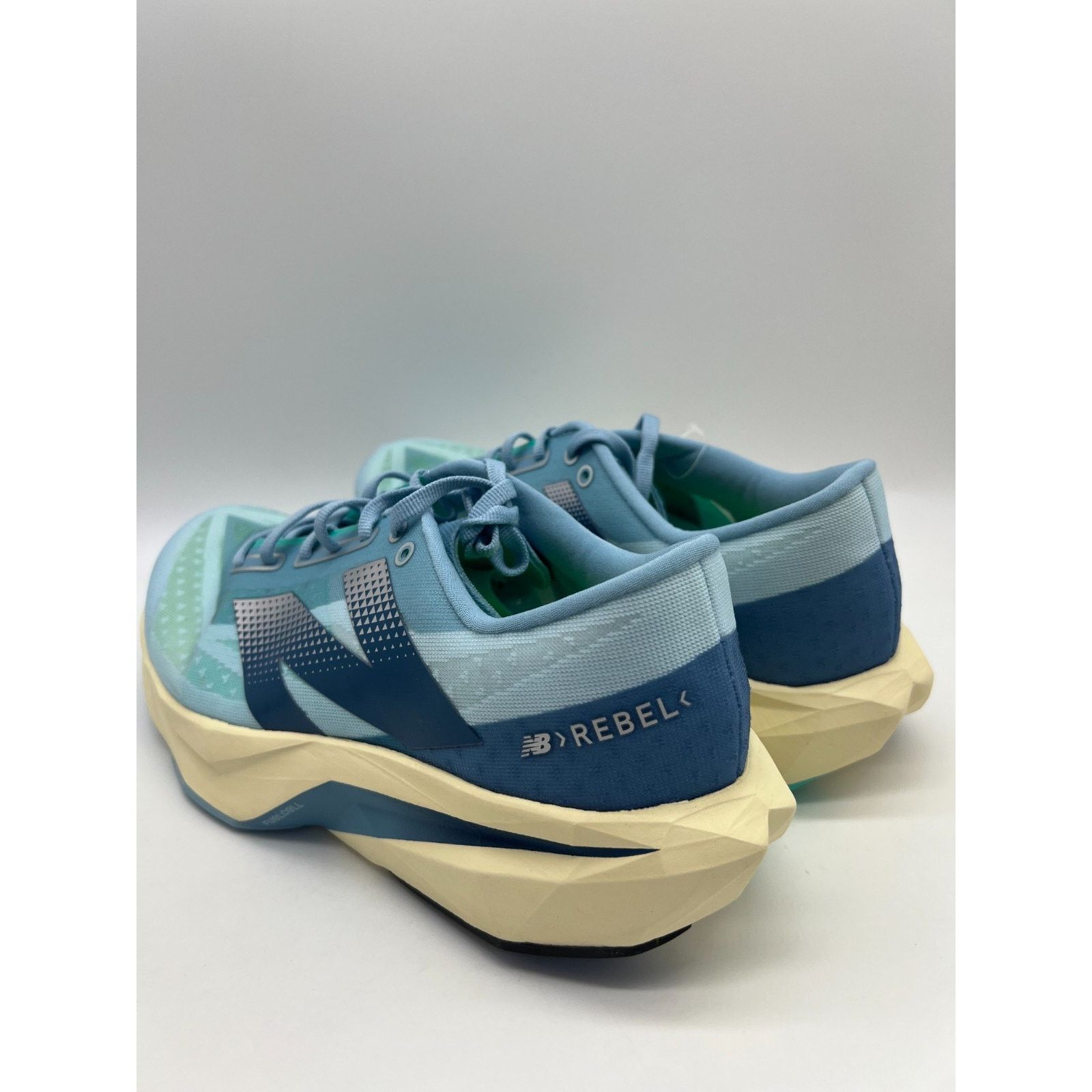 New Balance New Balance FuelCell Rebel v4 Women's Size 10.5 WFCXCH4 New Size US 10.5 / IT 40.5 - 17 Thumbnail