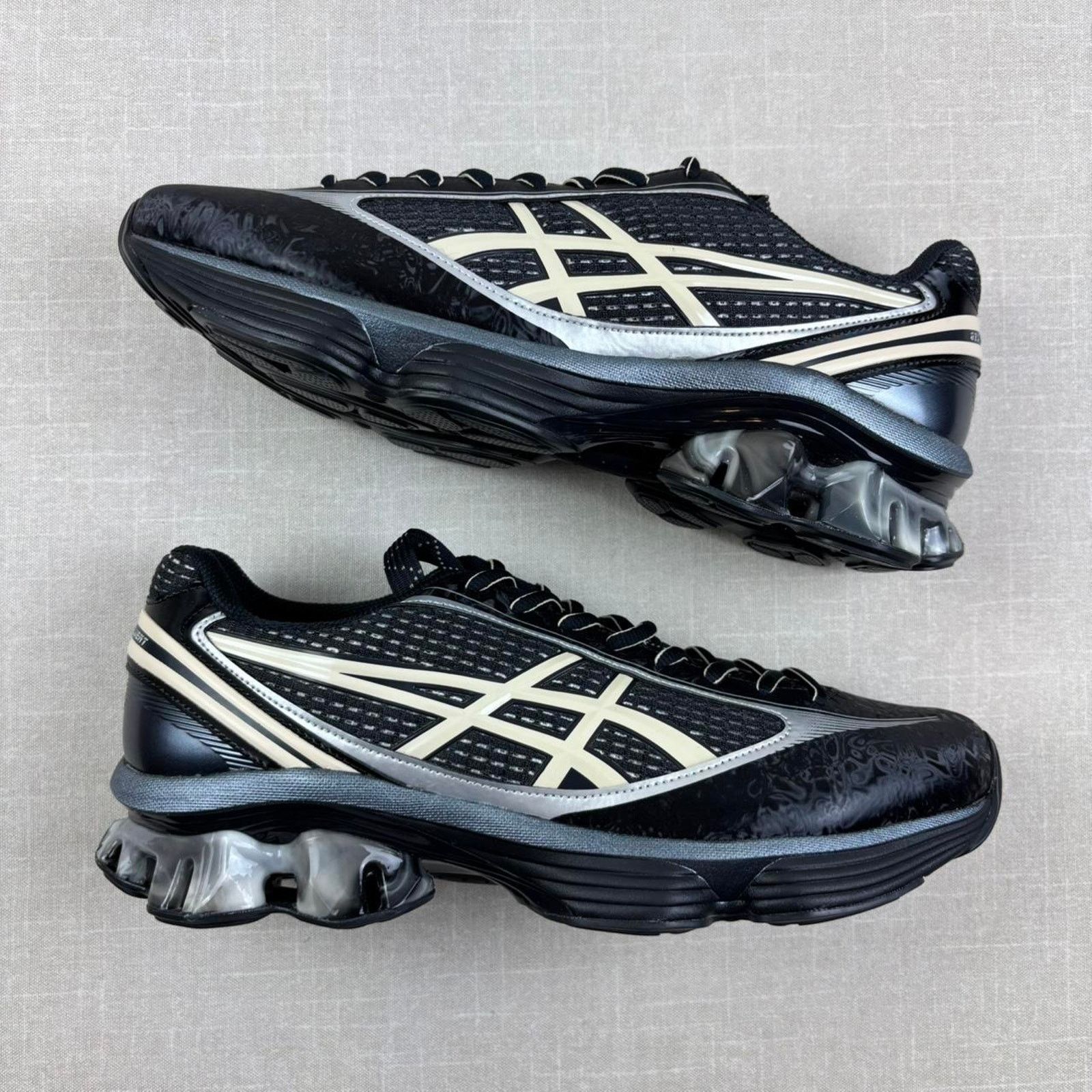 Asics Kiko x ASICS US6-S Gel-Kinetic Fluent “Black Vanilla” 9M Size US 9 / EU 42 - 2 Thumbnail