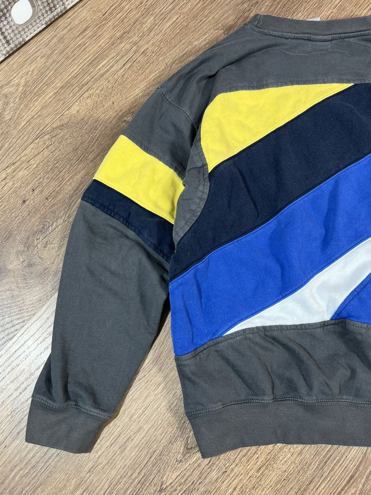Vintage Vintage Nike Multicoloured Sweatshirt 90s Size US L / EU 52-54 / 3 - 10 Thumbnail