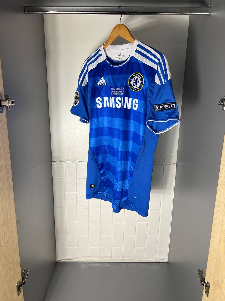 Vintage VERY RARE ADIDAS FC CHELSEA LONDON ENGLAND SOCCER JERSEY Y2K Size US M / EU 48-50 / 2 - 3 Thumbnail