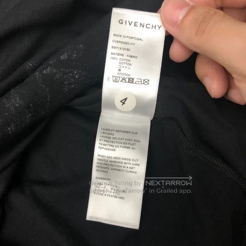 Givenchy Givenchy Short-Sleeve L Size US L / EU 52-54 / 3 - 5 Thumbnail