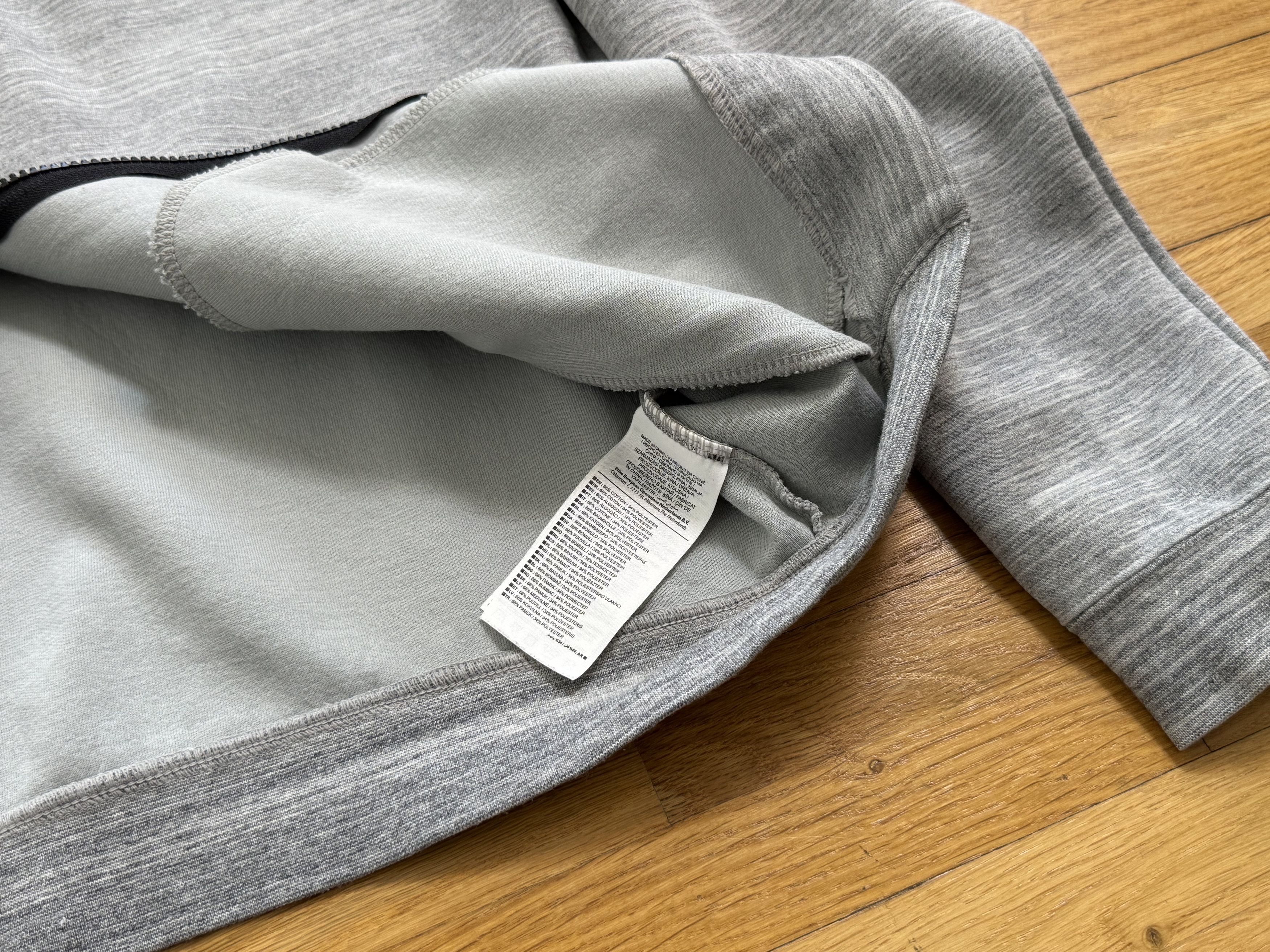 Nike Vintage gray tech fleece jacket NIKE x MANCHESTER UNITED Size US L / EU 52-54 / 3 - 5 Thumbnail