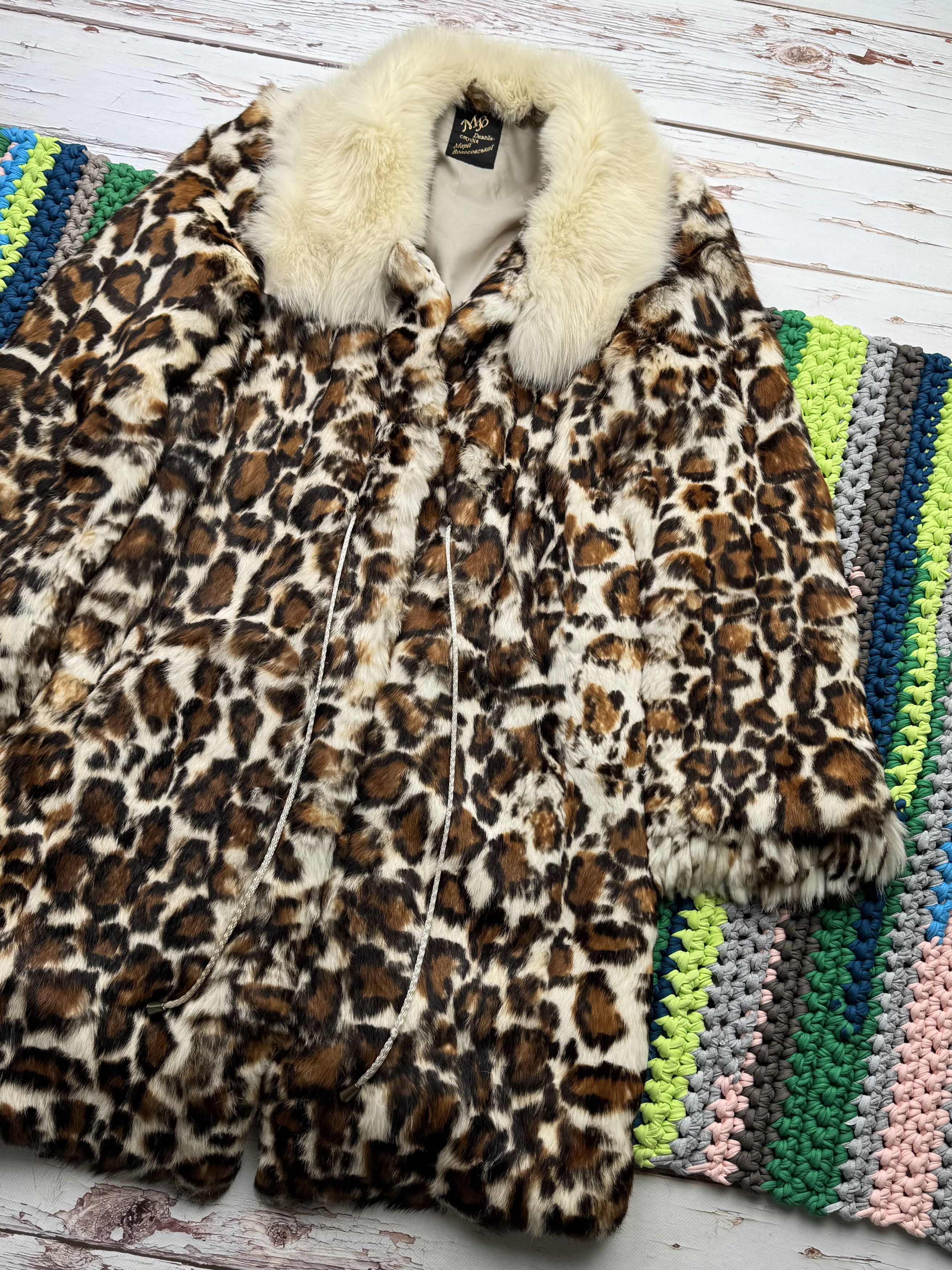 Japanese Brand Vintage Real Fur Coat (D15) Size M / US 6-8 / IT 42-44 - 3 Thumbnail