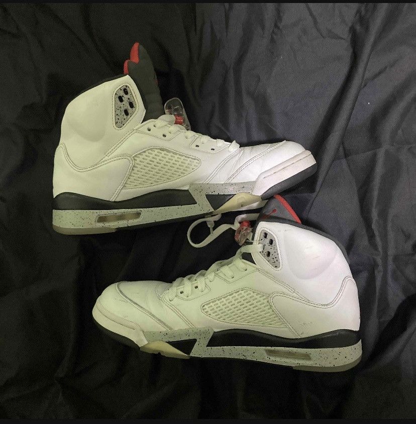 Air Jordan white cement