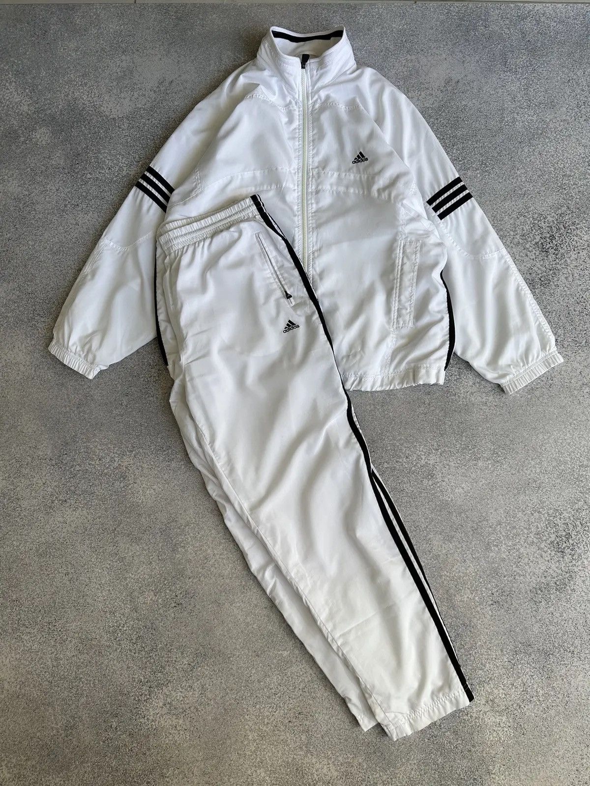Adidas superstar tracksuit white deals