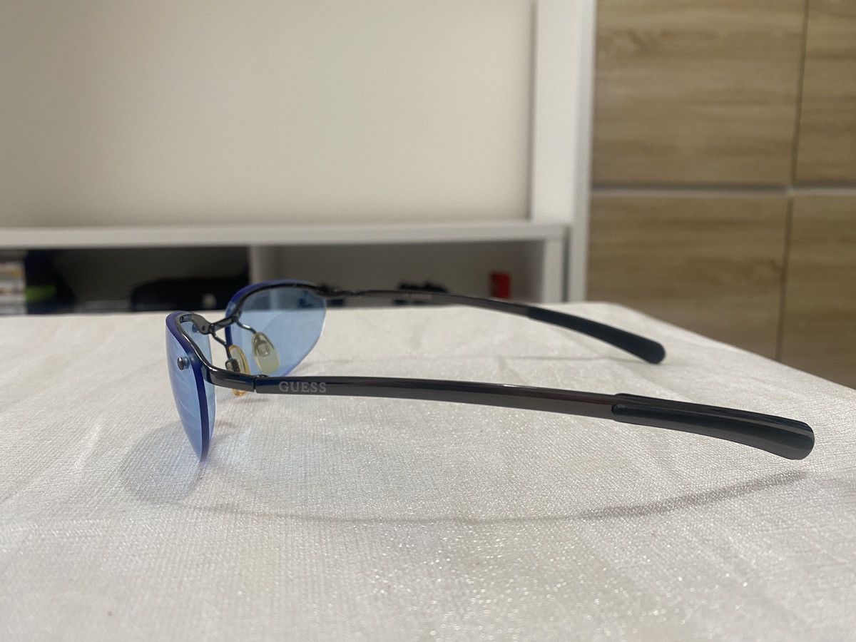 Guess Vintage Futuristic Guess Sunglasses Made in Italy 1990s Size ONE SIZE - 5 Thumbnail