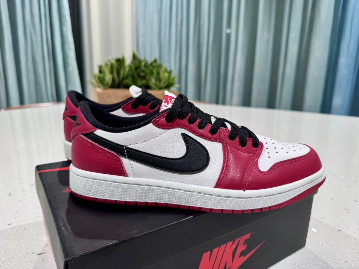 Jordan Brand Air Jordan 1 Low OG "Chicago" (2025) Size US 7.5 / EU 40-41 - 2 Thumbnail